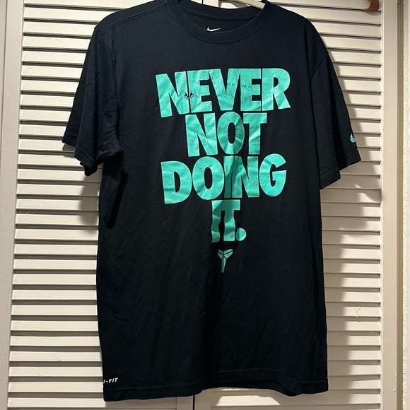 Nike Other - Nike dri-fit Size L